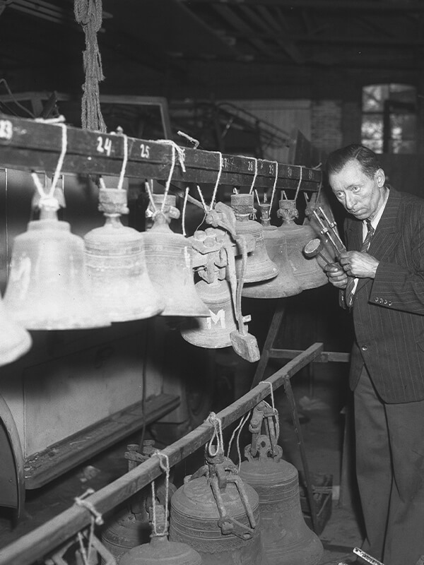 Van Bergen carillon — Van Bergen family archive