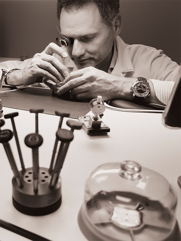Daniel van Ree — CTO & Master Watchmaker, Van Bergen 1795